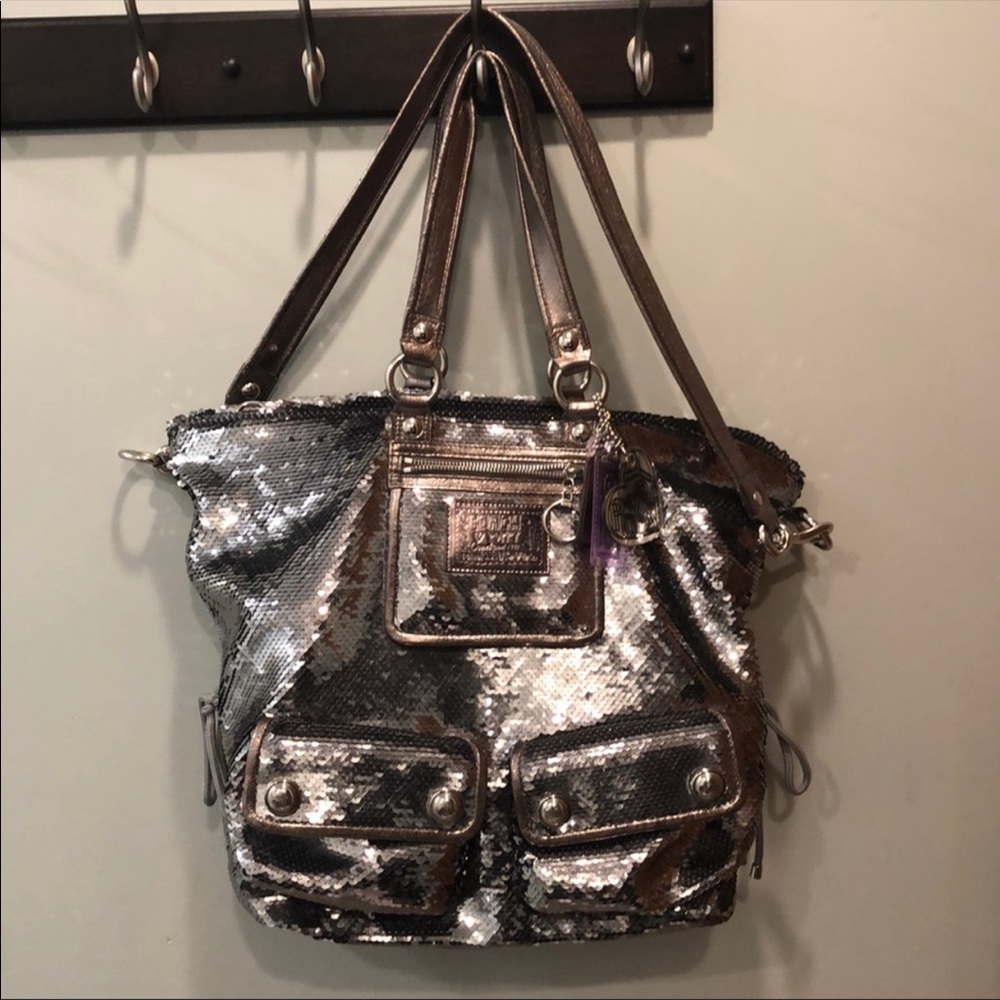Coach Poppy Fashion Sequin Spotlight shoulder bag
